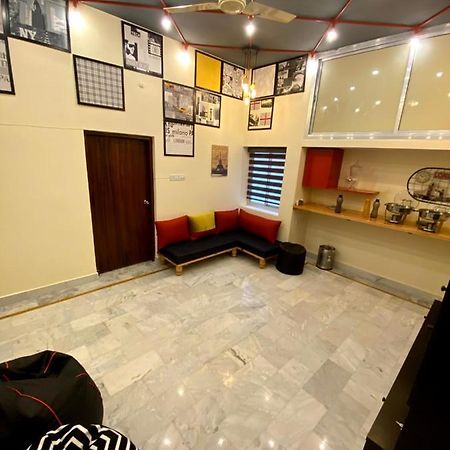 Ostello Backpackers Den Lucknow Esterno foto