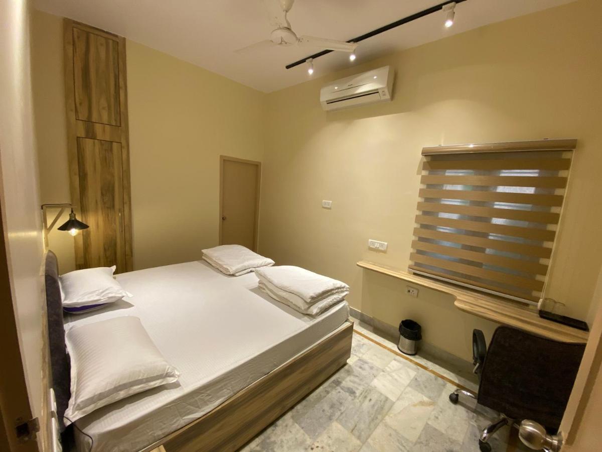 Ostello Backpackers Den Lucknow Esterno foto