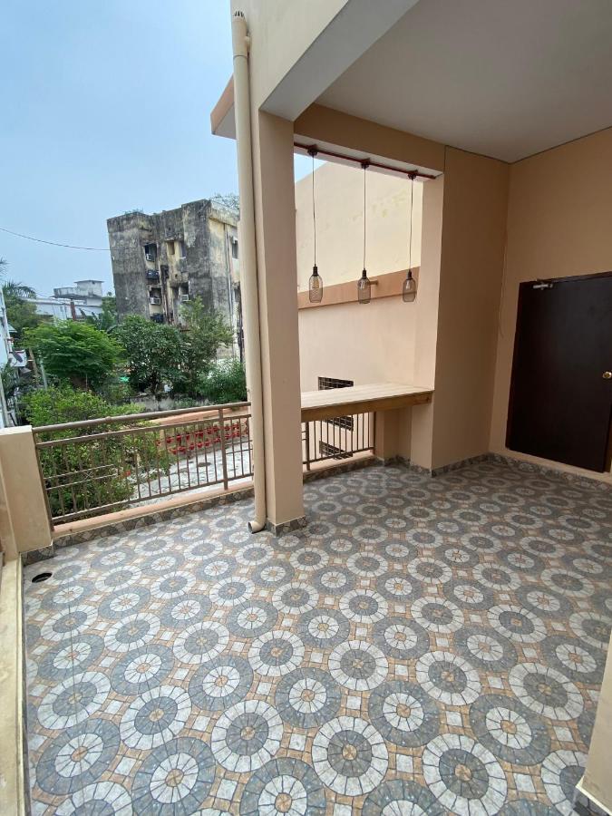 Ostello Backpackers Den Lucknow Esterno foto