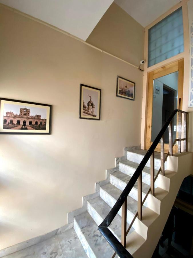 Ostello Backpackers Den Lucknow Esterno foto