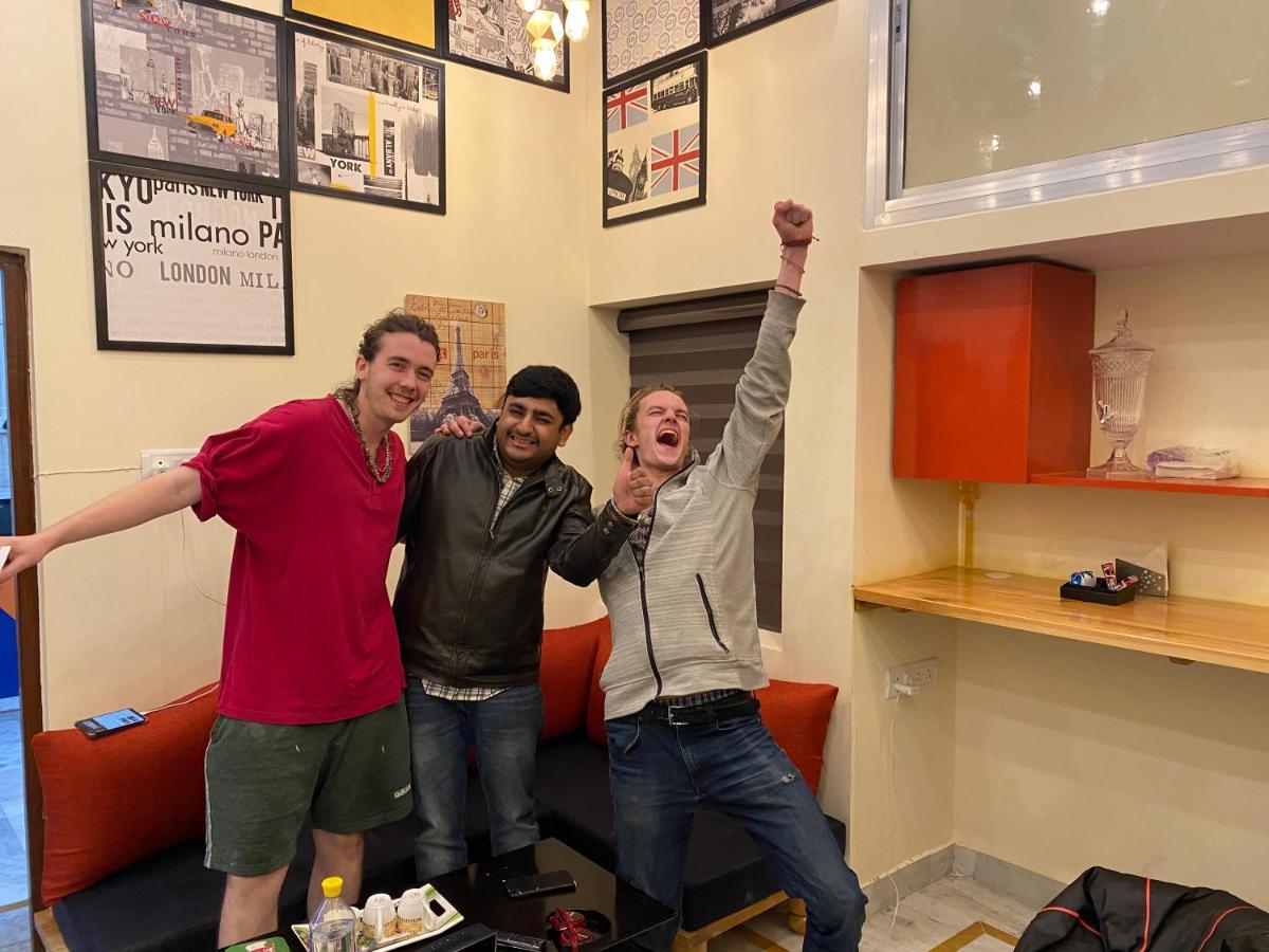 Ostello Backpackers Den Lucknow Esterno foto